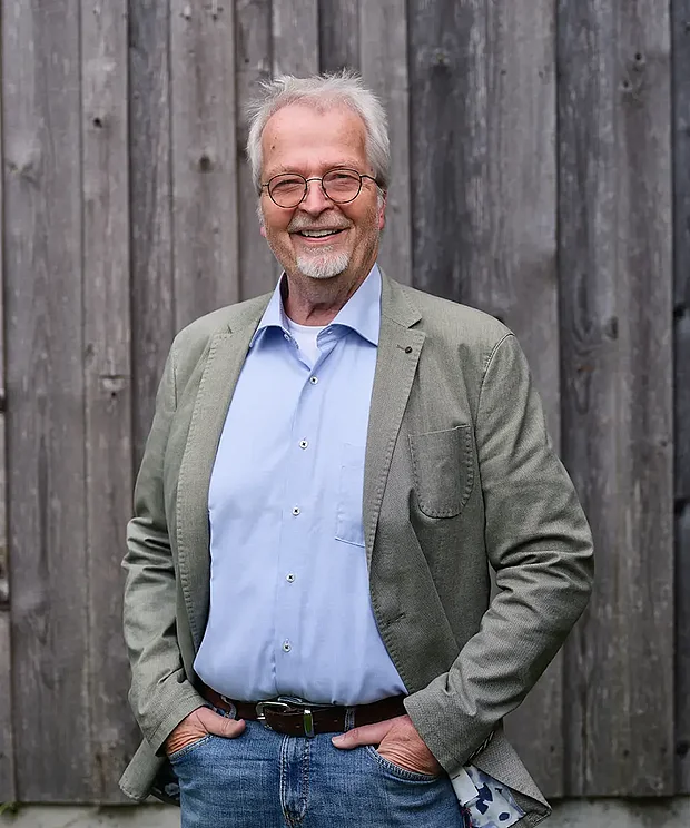 Portrait von Martin A. Elze, Geschäftsführer und Erfinder der F120 Brandschutzsysteme